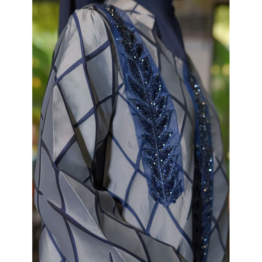 Abaya kerajaan, untuk acara dan hari libur Royal jalabiya, for occasions and holidays Dari Lelas Store