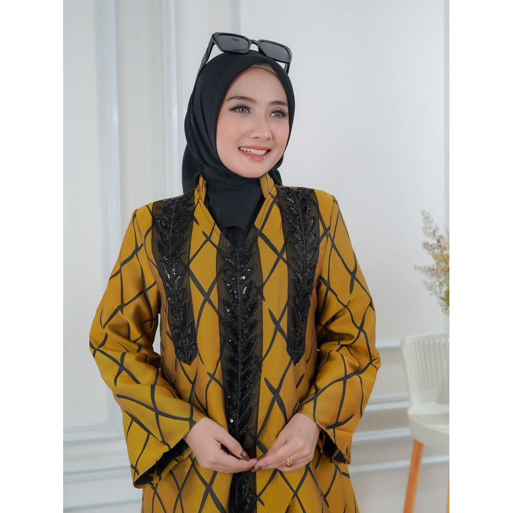Abaya kerajaan, untuk acara dan hari libur Royal jalabiya, for occasions and holidays Dari Lelas Store